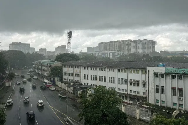 ၂၀၂၅ ခုနှစ်၊ ဇူလိုင်လ ၄ ရက်တုန်းက ရန်ကုန်မြို့မှာ မိုးသည်းနေတဲ့မြင်ကွင်း