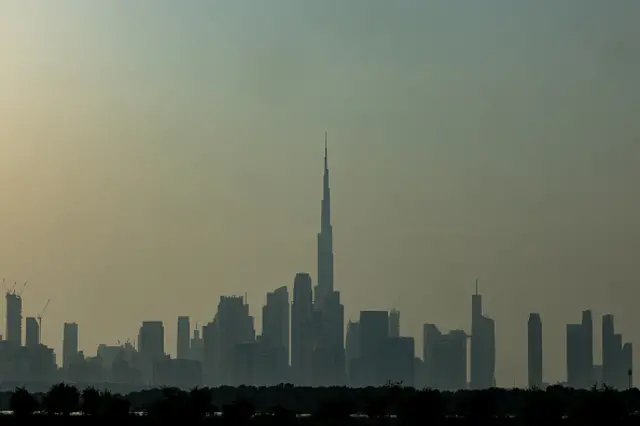 دبۍ