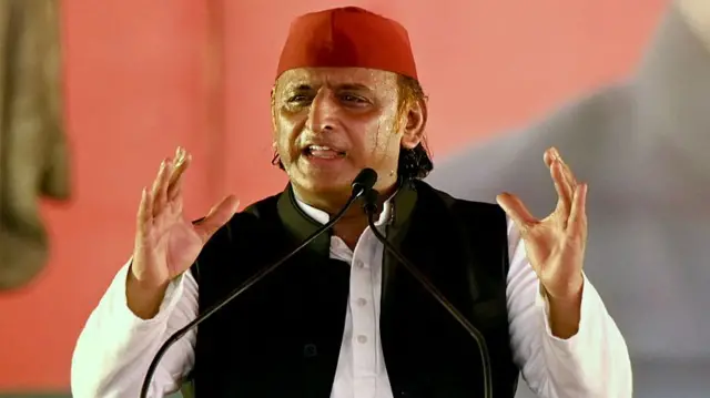 अखिलेश यादव