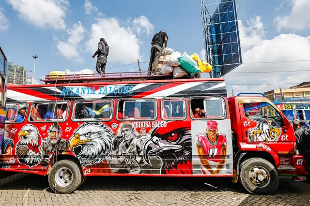 Picha ya matatu