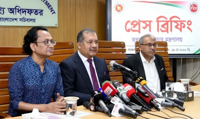 প্রেস ব্রিফিংয়ে কথা বলছেন তথ্য ও সম্প্রচারমন্ত্রী জহির উদ্দিন স্বপন