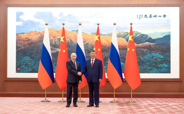 Picha ya Rais Putin na Xi