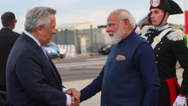 नरेंद्र मोदी