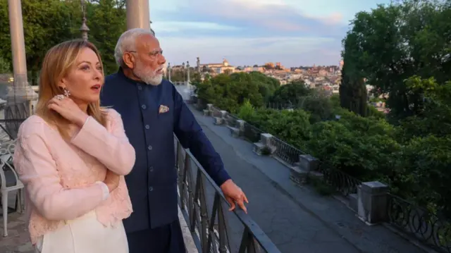नरेंद्र मोदी