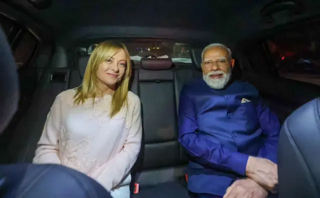 नरेंद्र मोदी