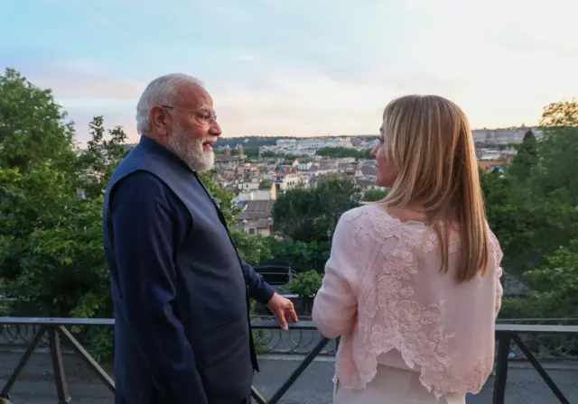 नरेंद्र मोदी