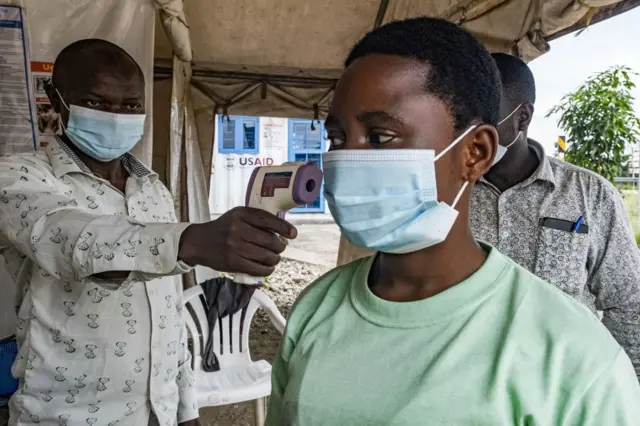 Uganda ivuga ko yakajije kugenzura imipaka hagati yayo na DR Congo