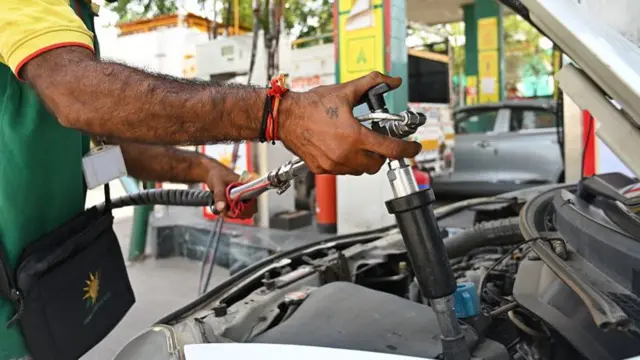 सीएनजी