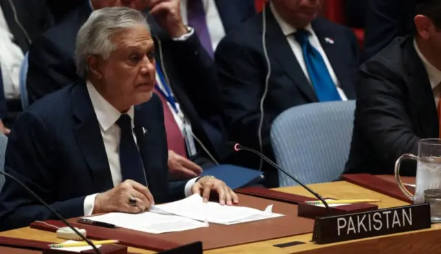 Ministira Hajaa Alaa Paakistaan Ishaaq Daar