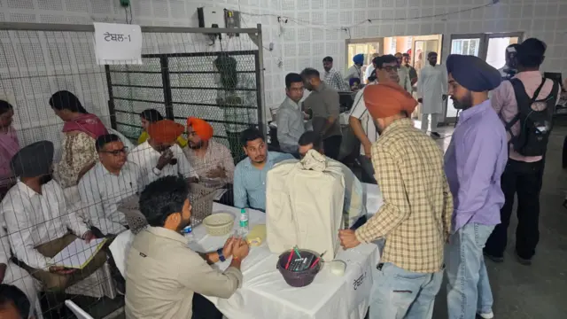 ਮੁਹਾਲੀ ਦੇ ਕਾਊਂਟਿੰਗ ਸੈਂਟਰ ਵਿੱਚ ਜਾਰੀ ਵੋਟਾਂ ਦੀ ਗਿਣਤੀ