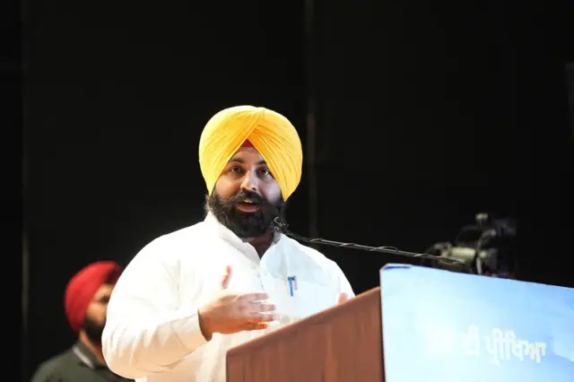 ਹਰਜੋਤ ਸਿੰਘ ਬੈਂਸ ਪੋਡੀਅਮ ਤੋਂ ਸੰਬੋਧਨ ਕਰਦੇ ਹੋਏ।