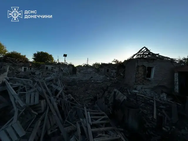 сгоревший дом в Донецкой области