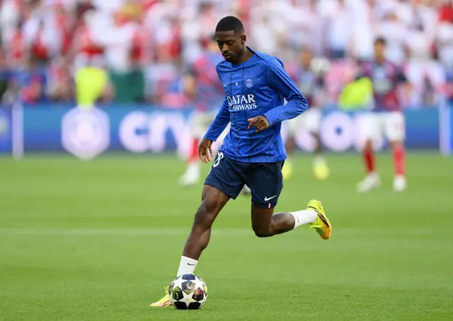 Ousmane Dembele à l'échauffement