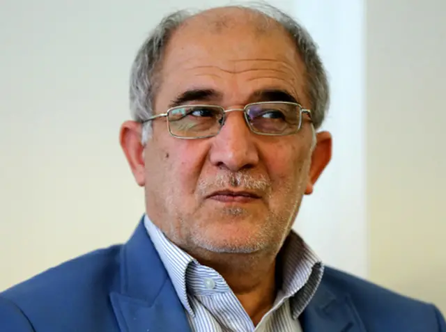 حسین علایی از سال ۱۳۶۴ به مدت پنج سال فرمانده نیروی دریایی سپاه بود