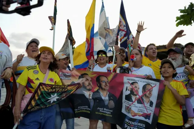 Simpatizantes de De la Espriella festejan en Barranquilla