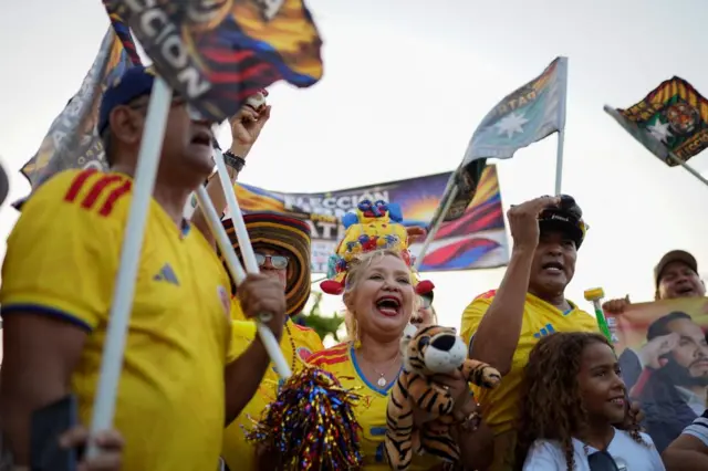 Simpatizantes de De la Espriella festejan en Barranquilla