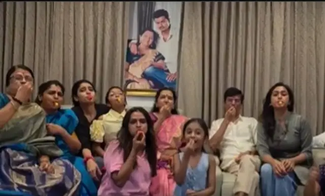 విజయ్ కుటుంబసభ్యుల ఆనందం