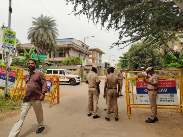 విజయ్ పార్టీ