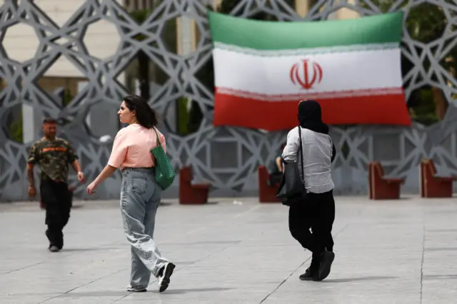 شارع في طهران