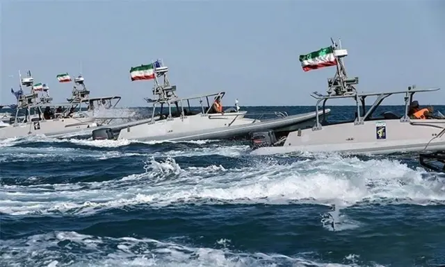 قایق‌های تندرو سپاه پاسداران