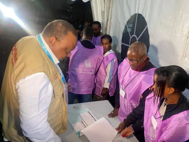 ኡሁሩ ኬንያታ ንመስርሕ ድምፂ ምሃብ እናተዓዘበ