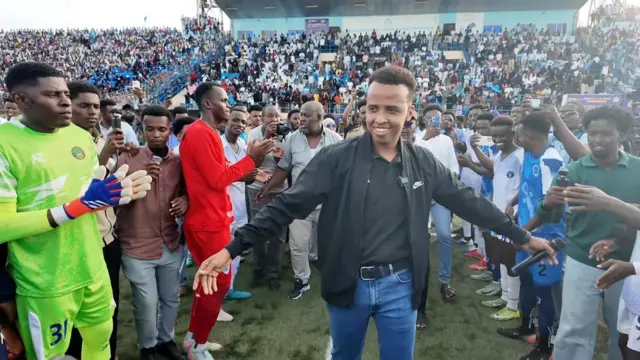 Garsoore Cumar Cartan iyo soo dhoweyntii loogu sameeyay garoonka Stadium Mogadishu