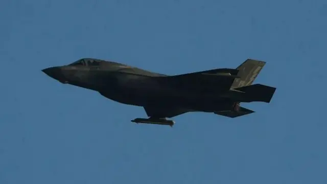 Diyaarada dagaalka Maraykanka ee US F-35 Lightning II