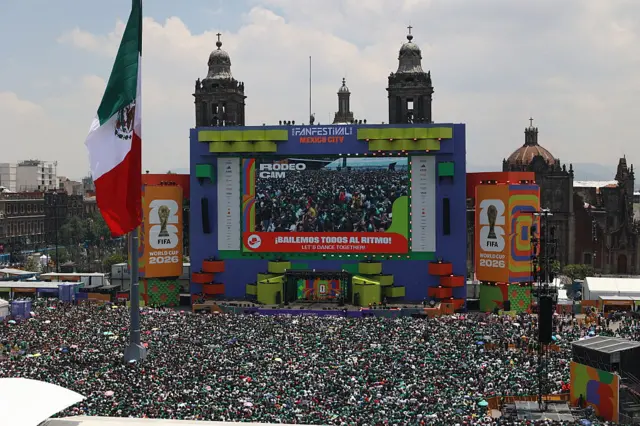 Aficionados en el Zócalo
