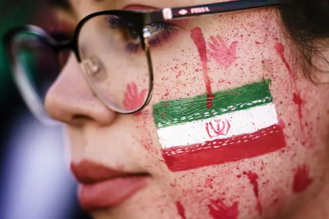 Dalalkan ayaa digniin u diray Iran