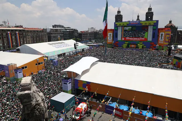 Aficionados en el Zócalo