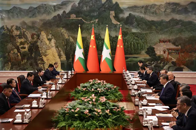 ၂၀၂၅ ခုနှစ်က ဦးမင်းအောင်လှိုင်နဲ့ သမ္မတ ရှီ တွေ့ဆုံချိန်