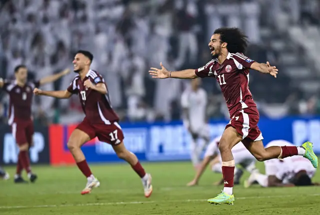 فرحة قطرية بعد حسم التأهل إلى كأس العالم على حساب الإمارات في مرحلة الملحق الأسيوي