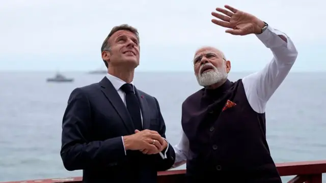राष्ट्रपति इमैनुएल मैक्रों और प्रधानमंत्री नरेंद्र मोदी