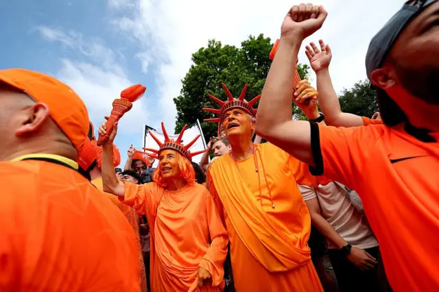 Magoya bayan Netherlands