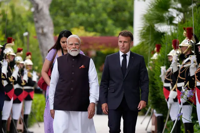 प्रधानमंत्री नरेंद्र मोदी और फ़्रांस के राष्ट्रपति इमैनुएल मैक्रों