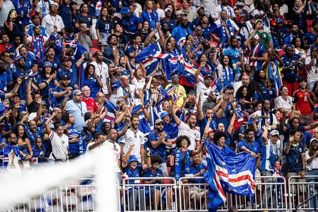Magoya bayan Cape Verde sun yi murna