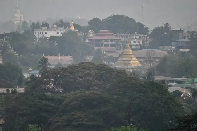 မြဝတီမြို့မြင်ကွင်း (ပုံဟောင်း)