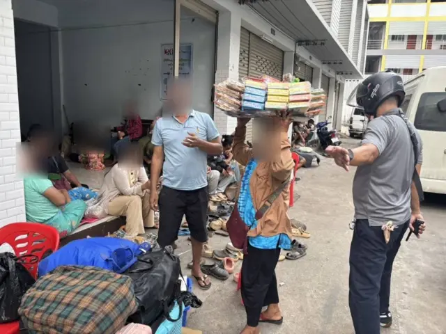 မဲဆောက်မှာ ခွင့်ပြုချက်မရှိဘဲ ဈေးရောင်းသူတွေကိုလည်း ဖမ်းဆီးပါတယ်