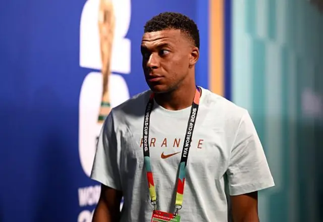 Kylian Mbappé arrive au stade