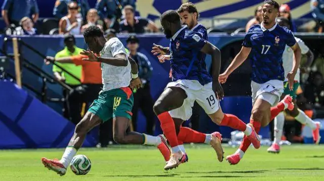 Ismaila Sarr, le défenseur français Dayot Upamecano
