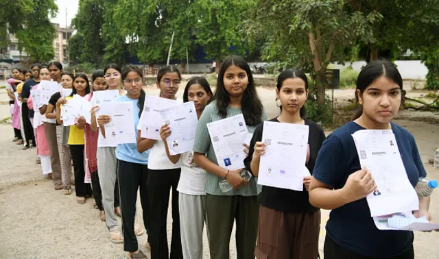 အိန္ဒိယမှာ ဆေးကျောင်းကို နှစ်စဉ် ကျောင်းသား သန်းနဲ့ချီပြီး ဝင်ရောက် ဖြေဆိုကြ
