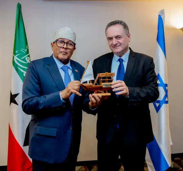 Madaxweynaha Somaliland Cabdiraxmaan Cirro iyo Wasiirka Difaaca Israa'iil Israel Katz
