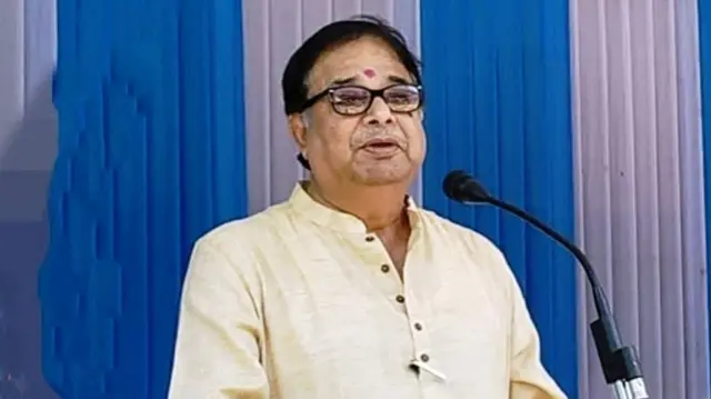 उदयन गुहा