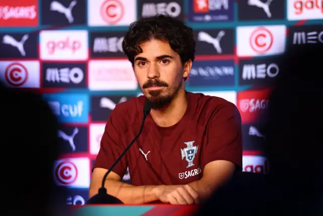 لاعب وسط المنتخب البرتغالي فيتينيا