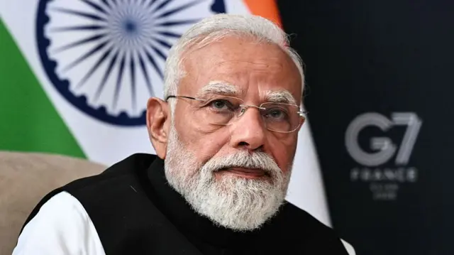 नरेंद्र मोदी