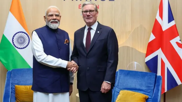 पीएम मोदी और ब्रिटेन के प्रधानमंत्री किएर स्टार्मर