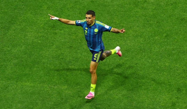 Daniel Muñoz celebra su gol