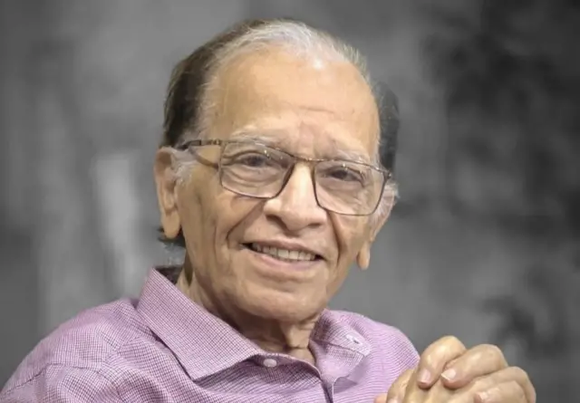 قمر احمد