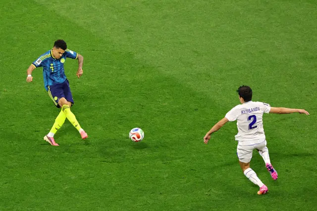 Luis Díaz remata