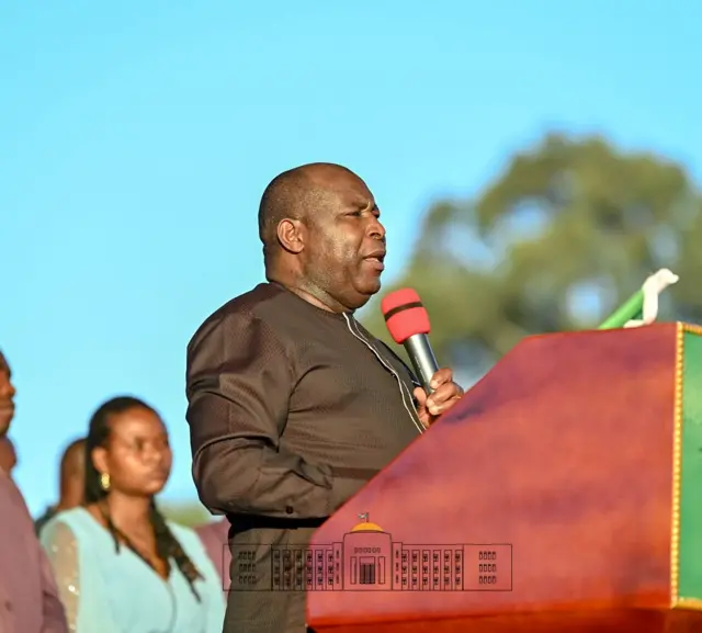 Perezida Evariste Ndayishimiye, ari mu gikorane co gushimira Imana, mu ntara ya Buhumuza, ku wa 18 Ruheshi (6) 2026